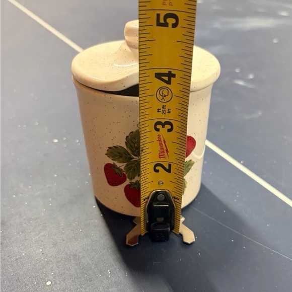 McCoy Strawberry Ceramic Jam Jar with Lid - Picture 6 of 7